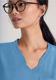 GREYS ANATOMY EVOLVE - F 1PKT  Classic   Sway Tuck-In Top  360 Stretch